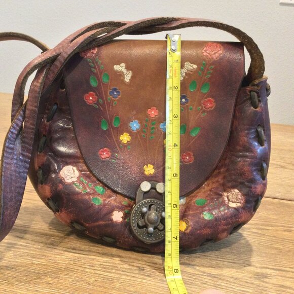 Vintage 70s Handmade Hand Tooled Cowhide Leather Crossbody Handbag - Picture 13 of 15